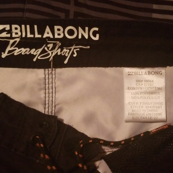 Billabong Board Shorts - Picture 2 of 3
